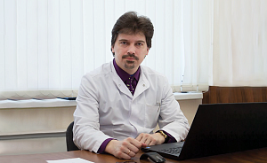 Профессор кафедры факультетской терапии № 1 Дмитрий Напалков рассказал о причинах гипертонии, внешних признаках заболевания и чем грозит игнорирование повышенного давления